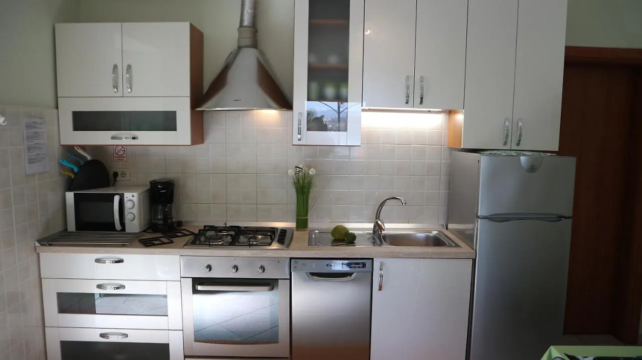Apartments Komel II Opatija 0*,